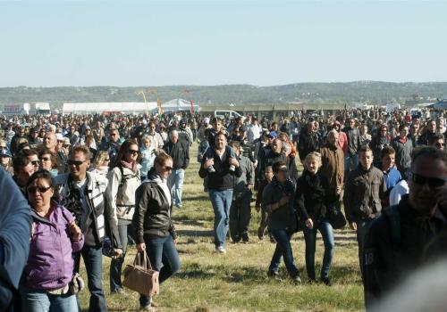 la foule au meeting aérien, Salon de Provence, 2013