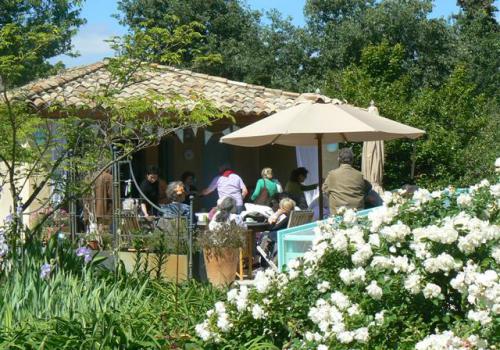 le salon de thé en plein air