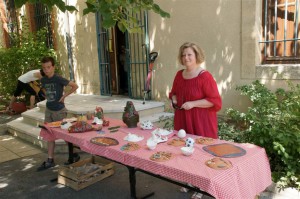 exposition des œuvres de poterie