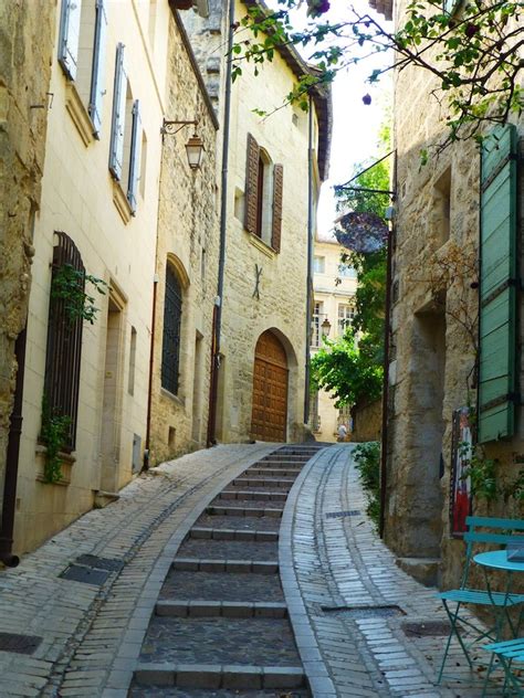 rue-st-theodorit-uzes