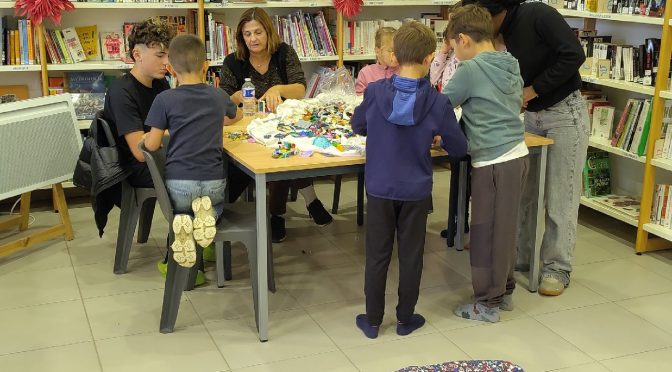Beaucoup de monde à l&rsquo;atelier Lego